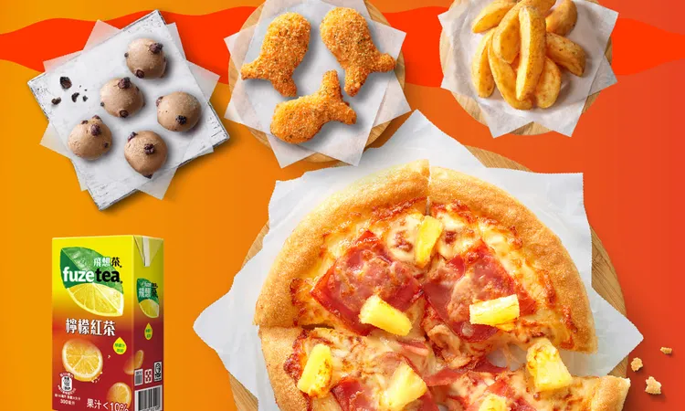 「個人超值大餐」以夏威夷個人比薩、番茄肉醬起司麵或奶油燻雞燉飯等主食，搭配3樣副食與飲料，5件組合最低享57折。必勝客提供