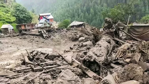 用餐突被洪水冲走!喜马拉雅「朝圣之路」暴雨 56死逾200失踪