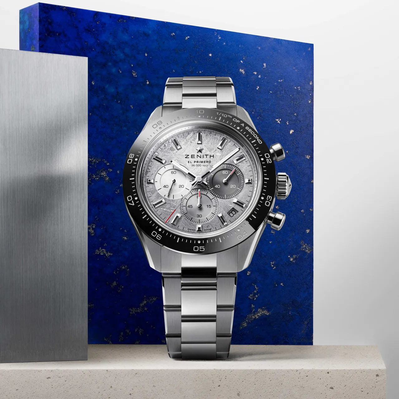 ZENITH CHRONOMASTER Sport 计时大师陨石款,41mm,精钢表壳,陨石表盘,精钢表炼(附黑色橡胶表带),El Primero 3600自动上链机芯,动力储存60小时,防水100米,61万5100元。品牌提供