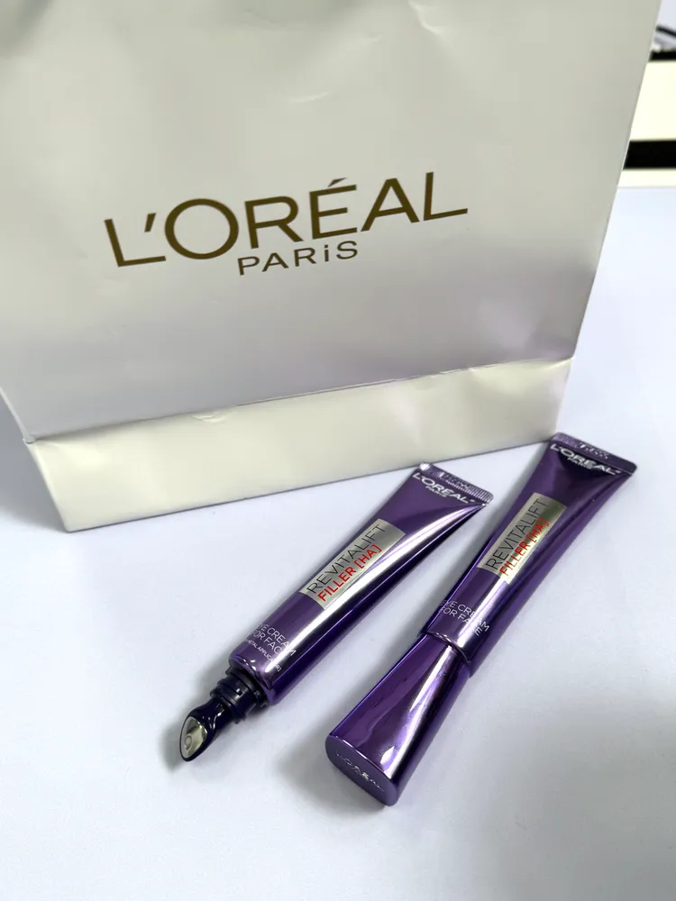 巴黎萊雅紫熨斗MAX（右，30ml／1339元）與冰熨斗MAX（左，30ml／1539元）。張家玲攝