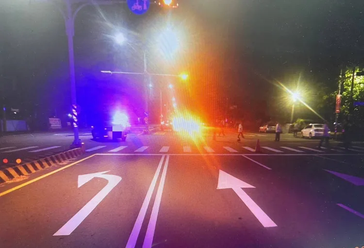 王男開車左轉時與對向直行機車發生碰撞，造成22歲男騎士傷重不治。民眾提供