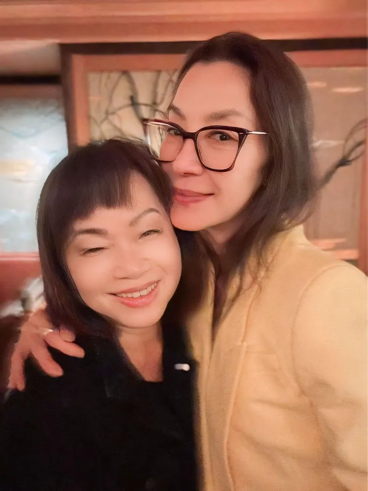 夏姿王太提前幫楊紫瓊慶生。