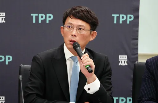 超思案起诉3人!绿高官全没事 黄国昌:党证无敌 纳税人倒楣