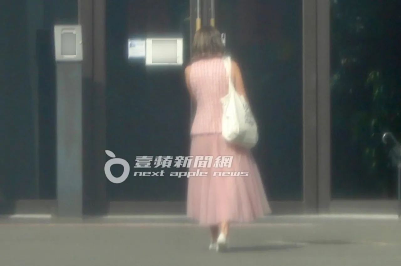 大牙停好车后,返回汐止刚盖好1年多的「小资宅」。特勤中心摄