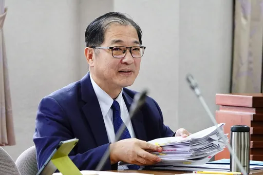小英男孩爆綠能弊案!傳郭智輝喊「還有更大尾」 法務部長回應了