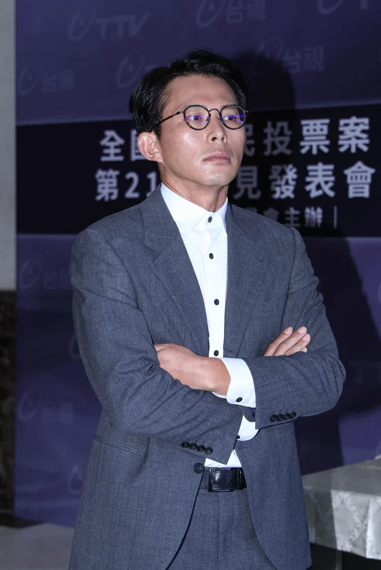 民眾黨主席黃國昌出席核三延役公投發表會。彭欣偉攝