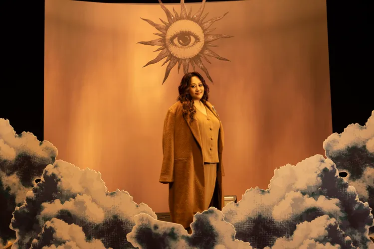 家家在MV中化身說書人。相信音樂提供