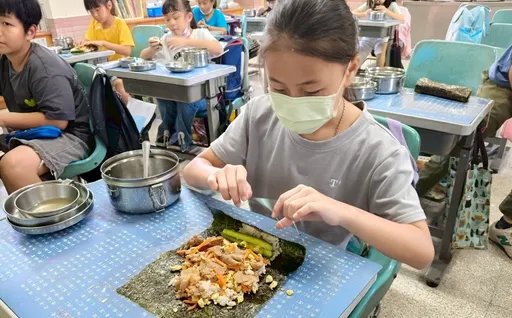 學生自己動手做五星級營養午餐!高雄永安、明宗國小獲教育部「午星獎」