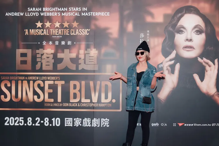 戴愛玲被感動到熱淚盈眶。寬宏藝術提供