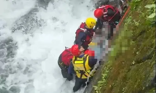 嘉义县阿里山里佳村昨传溺水!53岁妇今救起已死亡