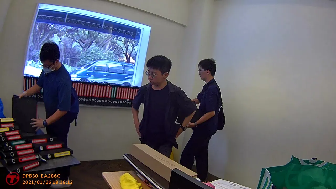 警方前往该集团据点搜索。警方提供