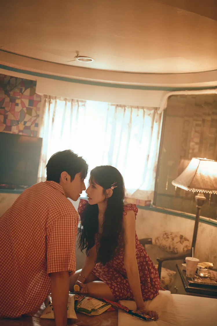 宋柏緯與李千娜９年不見，２人一見面就開房間。環球提供