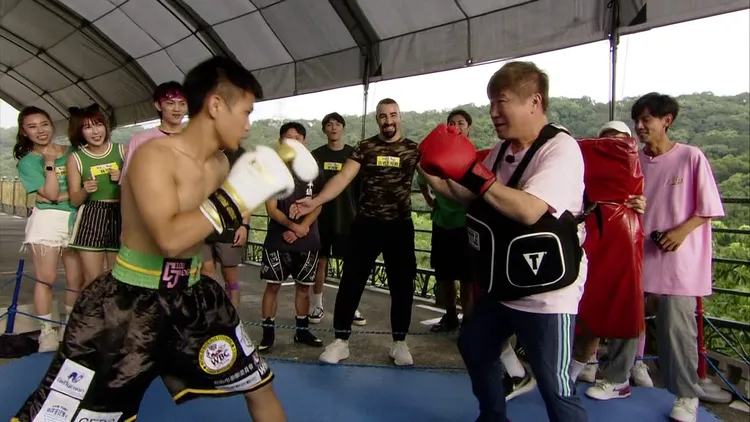 胡瓜戰拳王。民視提供