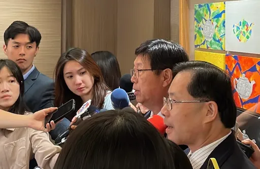 鴻海、軟銀成立合資公司!劉揚偉:因應關稅擬赴美推動TEEMA科學園區