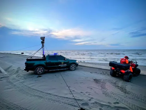 5高中生竹圍漁港南岸沙灘戲水!4人遭海浪捲走 2獲救2失蹤