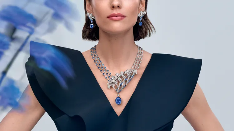 全場單價最高的Carnation 18K白金項鍊，約1億2000萬元。品牌提供