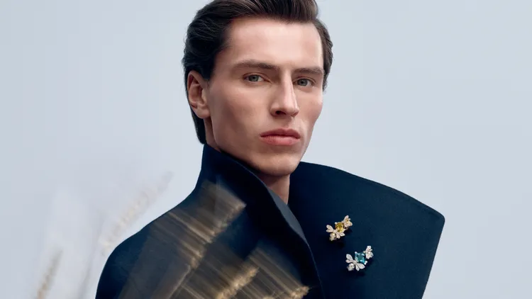 Bee系列專為男士打造。品牌提供