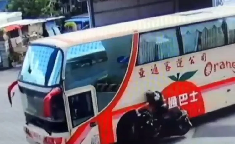 騎士人車倒地。翻攝畫面