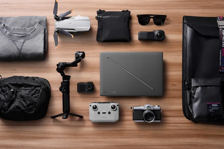 ROG Zephyrus G16無疑是電競玩家或創作者的夢幻逸品，金屬機身加上Slash燈效，潮帥科技感十足。華碩提供