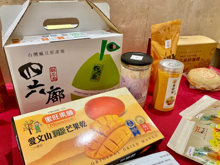 台南美食文化節現場可買到40家業者推出不同特產。莊偉祺攝