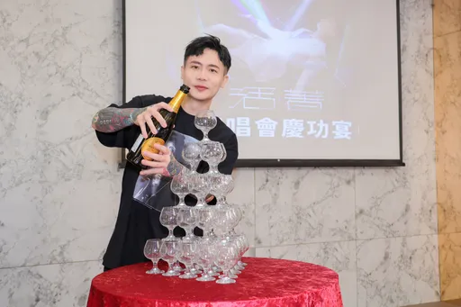 蕭秉治自曝被音樂人看不起⋯樂當「芭樂小哥」 女友甜打表現滿分