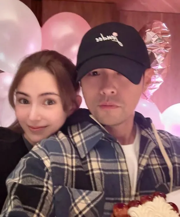 昆凌倚在周杰倫肩上放閃。翻攝昆凌小紅書