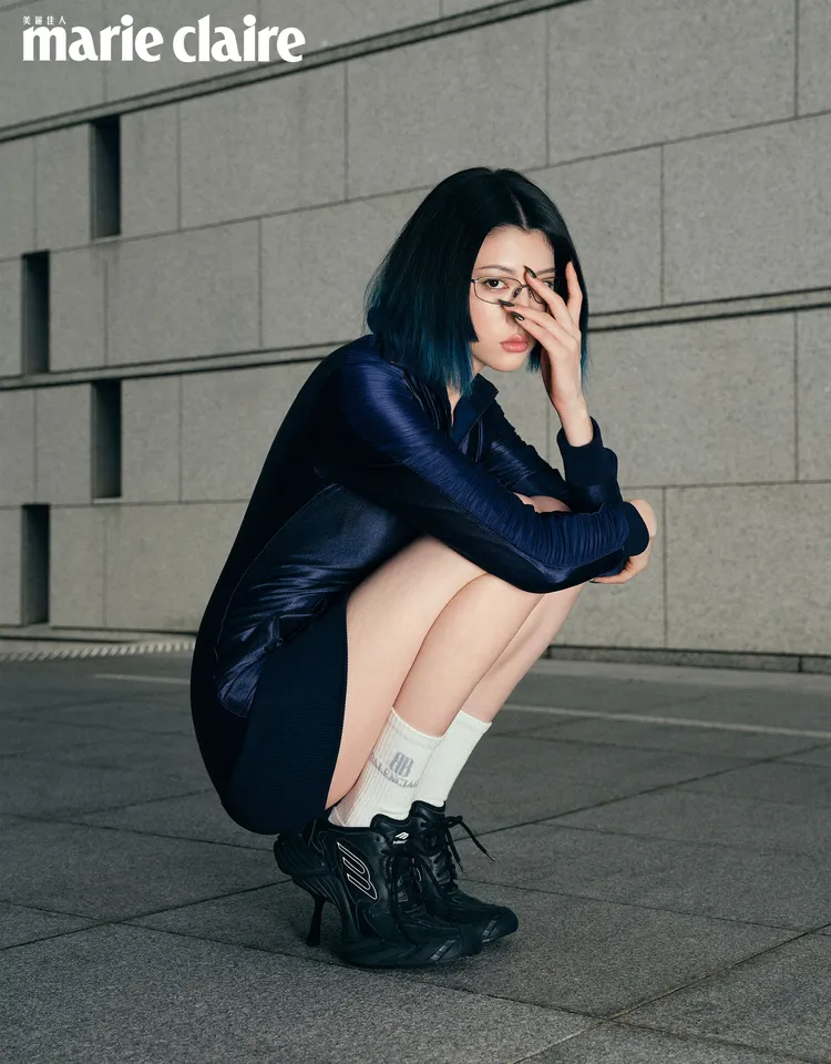 三吉彩花拍攝《Marie Claire美麗佳人》封面。《Marie Claire美麗佳人》國際中文版提供