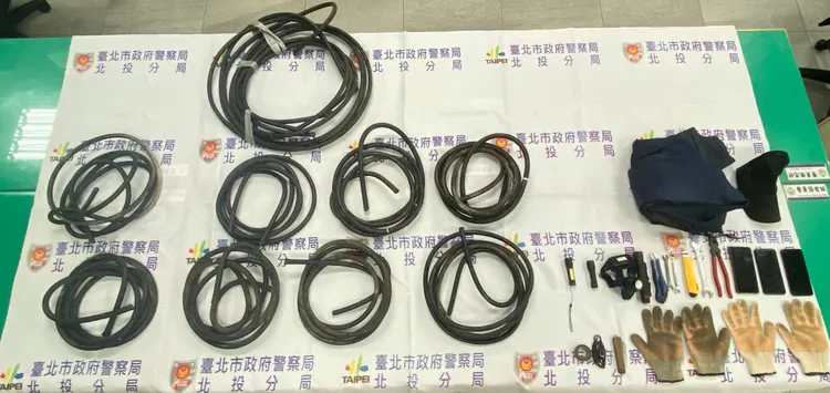 警方查獲遭竊的電纜。警方提供