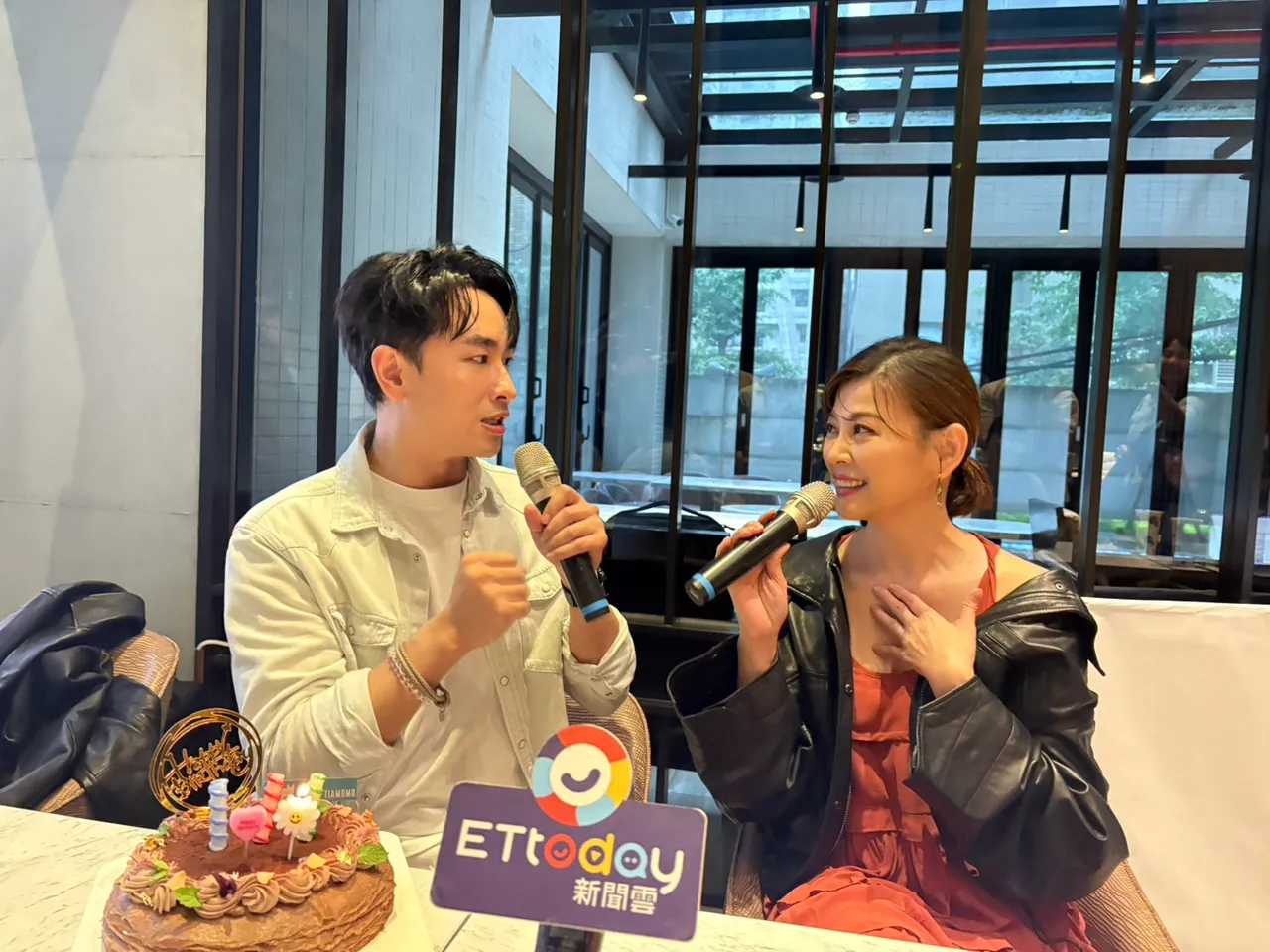 陈谦文和方馨私下情同姐弟。王思颖摄