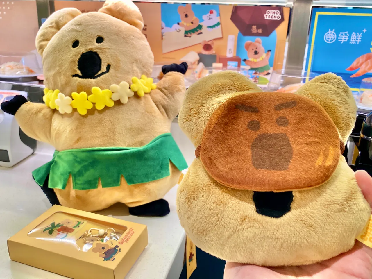 錢包票卡夾(前者)以QUOKKA面具做穿脫互動設計。莊偉祺攝