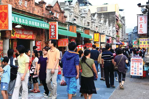 國旅平均花2323元!2.2億旅次創新高 北部購物、中部宗教活動最夯
