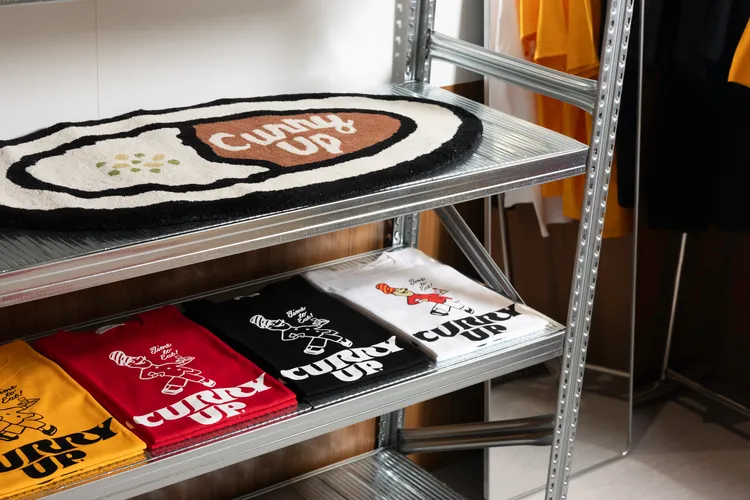 CURRY UP也同步推出多款限定周邊商品。品牌提供