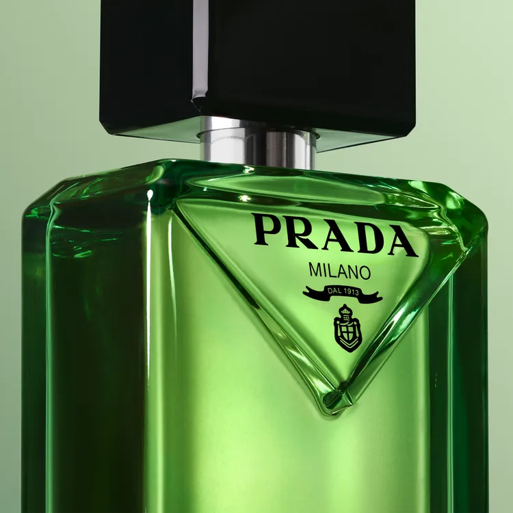 PRADA Paradigme重構本我男士淡香精，50ml／3650元、100ml／ 5150元。品牌提供