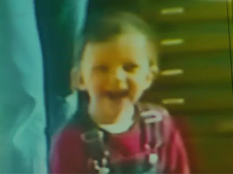 湯姆霍蘭德兒時的跳舞影片。翻攝影片