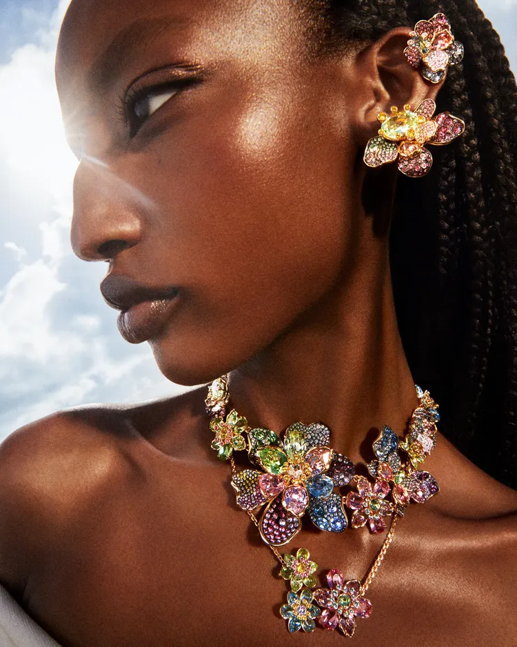 Idyllia Florere系列靈感源自大自然中生動的花朵、蝴蝶及羽毛。品牌提供