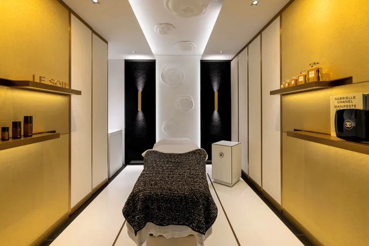 香奈兒美妝台北101化妝品精品店護膚室。品牌提供