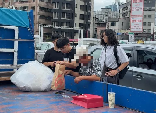 公益贈書當幌子!退休藥師被從美國騙到台灣 72歲「爺爺級」車手落網