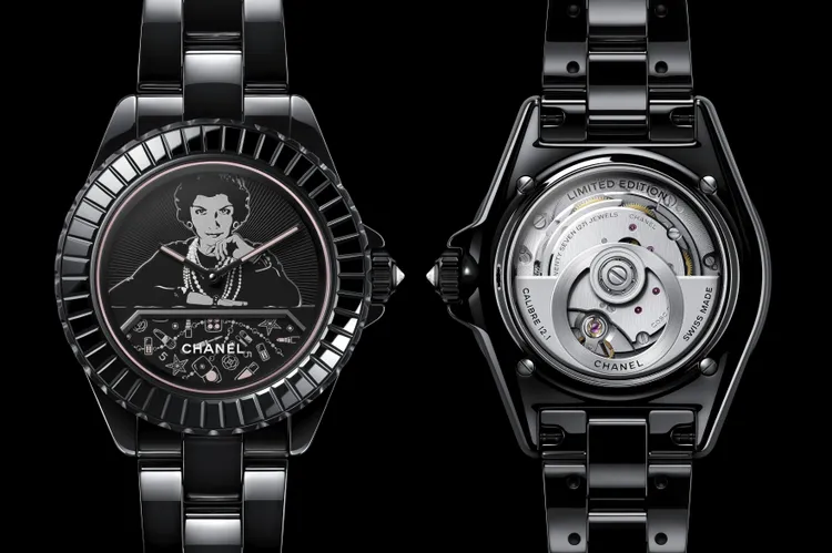 Mademoiselle J12 Blush Caliber 12.1腕錶，38mm，黑色高抗磨陶瓷與霧面黑色塗層精鋼錶殼，黑色漆面轉盤與香奈兒女士圖騰，黑色漆面長階梯形切割藍寶石水晶環圈，Caliber 12.1自動上鍊機械機芯（COSC認證），動力儲存約70小時，防水50米，鑲嵌1顆約0.16克拉明亮式切割鑽石，57萬6000元。品牌提供