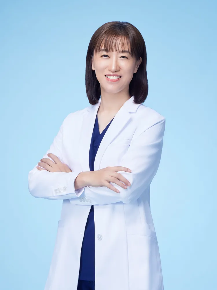 諮詢醫師　德國原廠認證老花專家 台全眼科總院長黃釋緣醫師