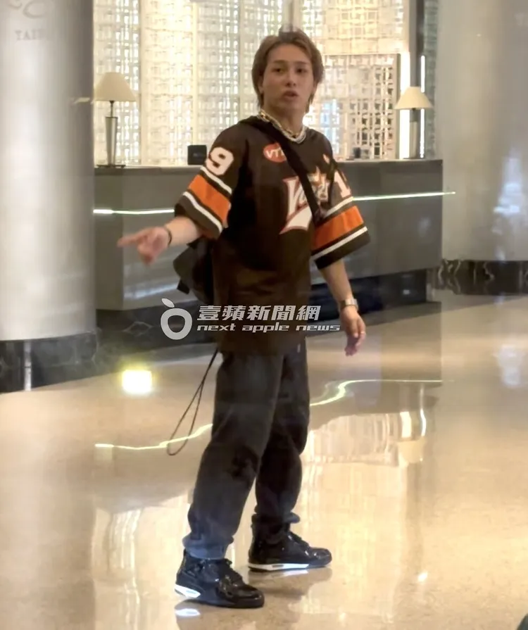 濱崎步小20歲緋聞男友荒木駿平，傳是濱崎步孩子的爸。特勤中心攝