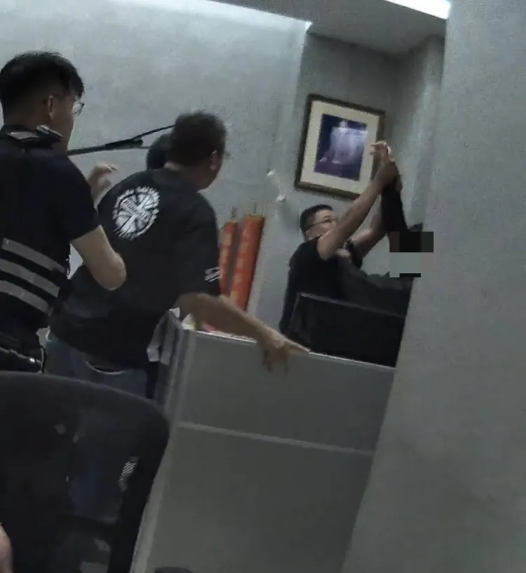 警方逮捕吳嫌。民眾提供