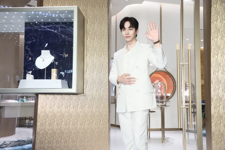 李俊昊去年4月來台出席伯爵開幕活動。資料照片