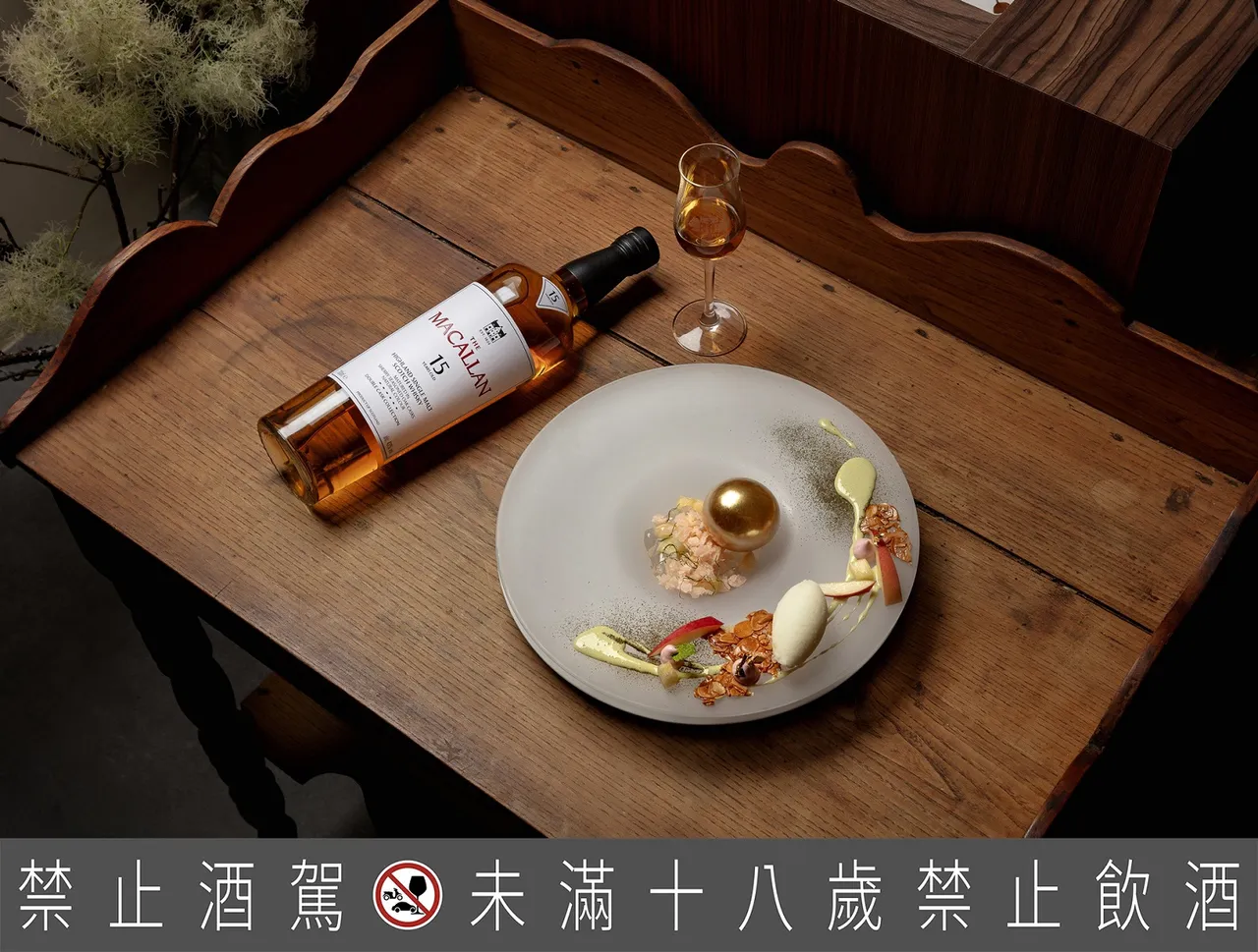 台南「唡唡餐桌」甜点主厨Sherry承袭盘式甜点作为压轴的精神,拓展甜点套餐的多样观点。品牌提供