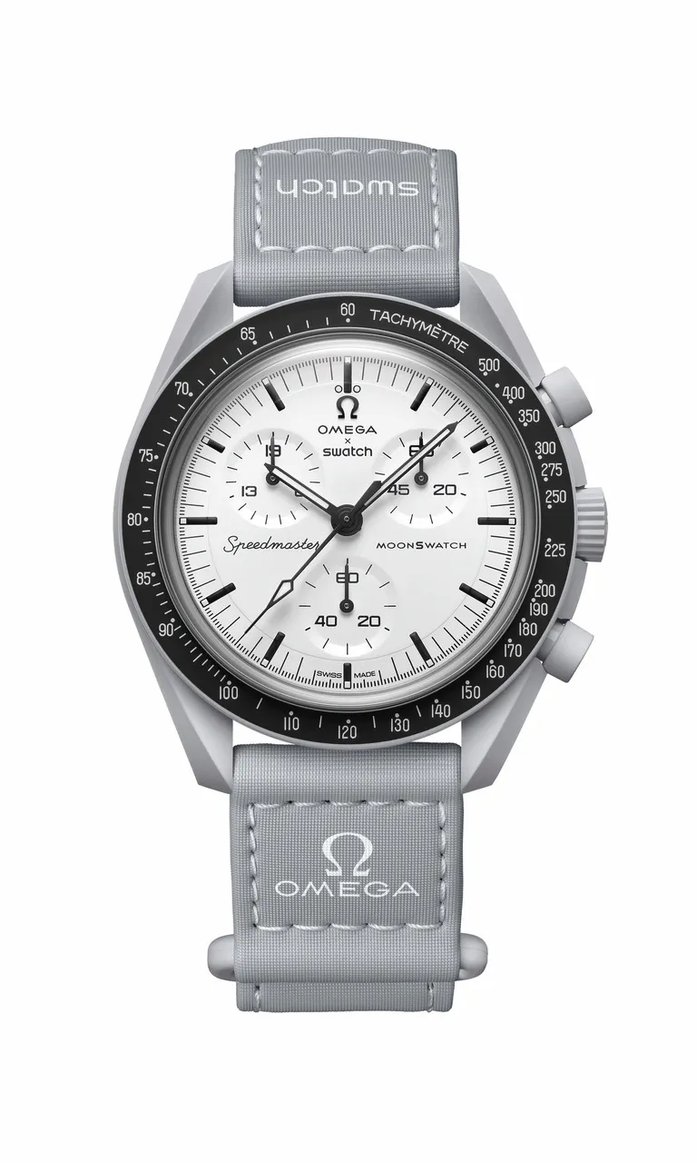 SWATCH MOONSWATCH-1965,8700元。品牌提供