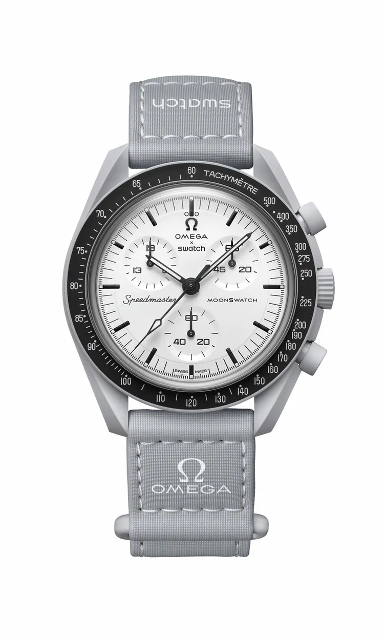 SWATCH MOONSWATCH-1965，8700元。品牌提供