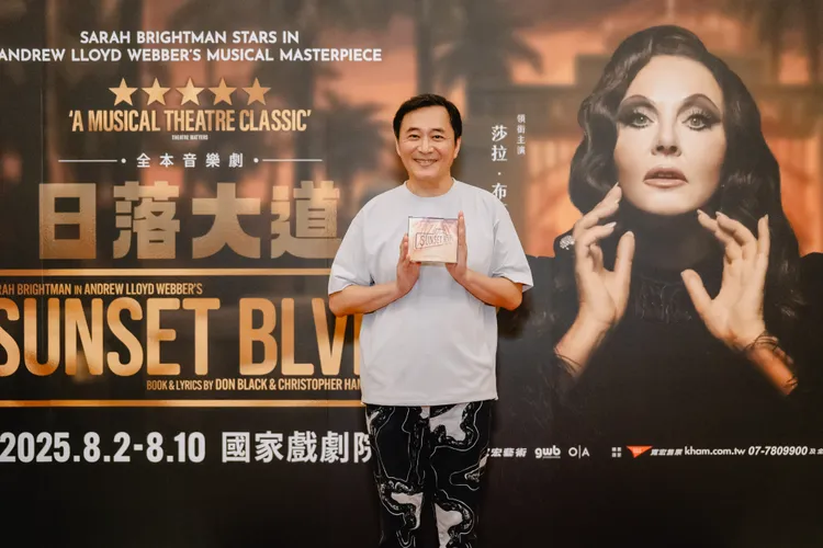 湯志偉到場欣賞。寬宏藝術提供