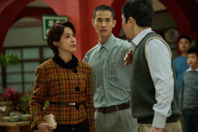 盧彥澤（中）戲裡看到師兄打架，跑去找黃瑄求救。台視提供