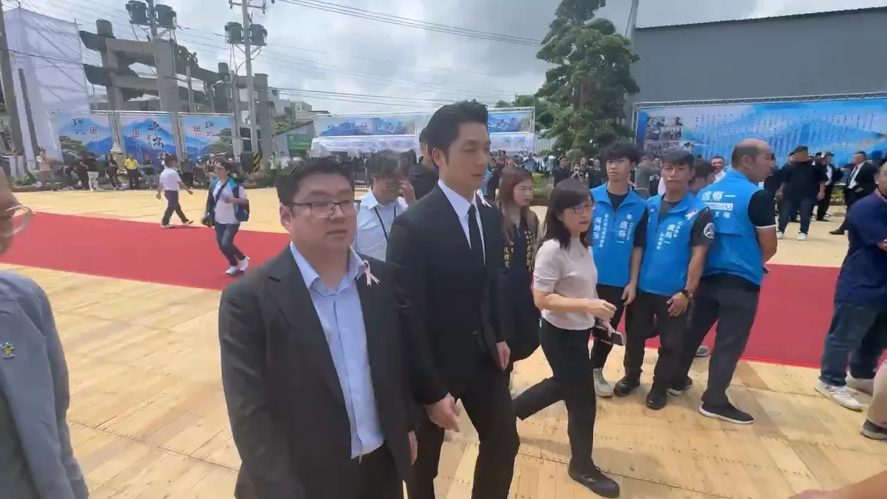 台北市长蒋万安参加告别式。民众提供
