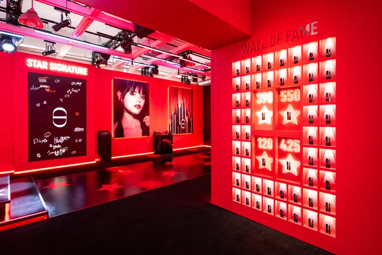 迪奧巨星派對WALL OF FAME。品牌提供