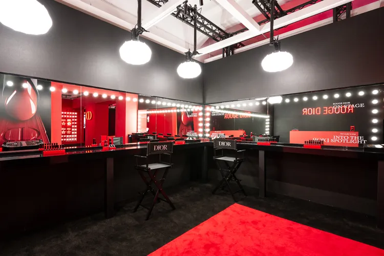 迪奧巨星派對閃耀試妝台。品牌提供